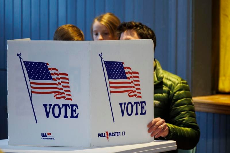 Trump Afferma: "Sono Aperto All'Uso Della Forza Militare Per Prendere La Groenlandia - Foto 3