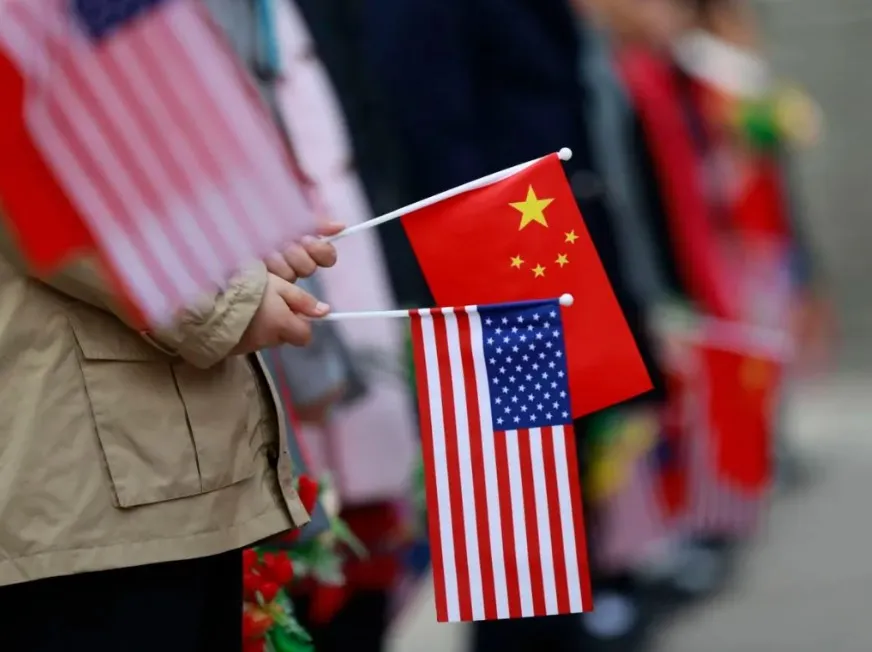 25Abr | Titulares: China abre la puerta a negociar si Trump baja aranceles
