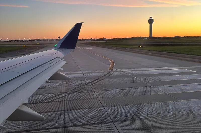 Aeropuertos de DC reciben el verano con nuevos destinos y sabor local