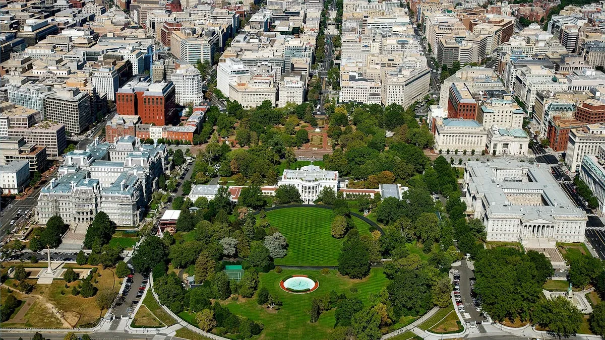 Mansiones de lujo conquistan Washington con récords de precio y poder