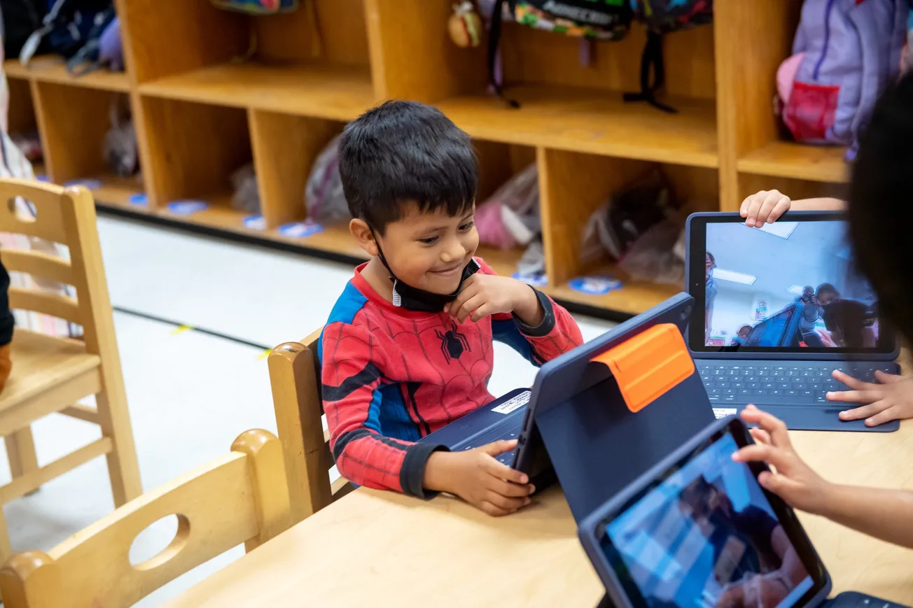 Virginia: tutorías gratuitas en Fairfax ayudan a estudiantes a nivelarse