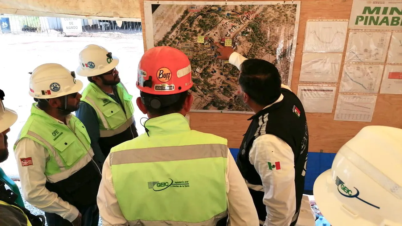 Los 10 mineros de México llevan 23 días atrapados