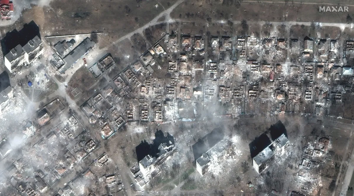 Ucrania intenta evacuar Mariupol con la Cruz Roja. Rusia se repliega en Kiev