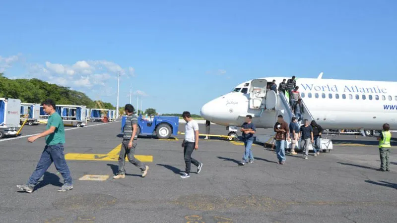 El Salvador ha recibido a 800 retornados desde Estados Unidos durante cuarentena