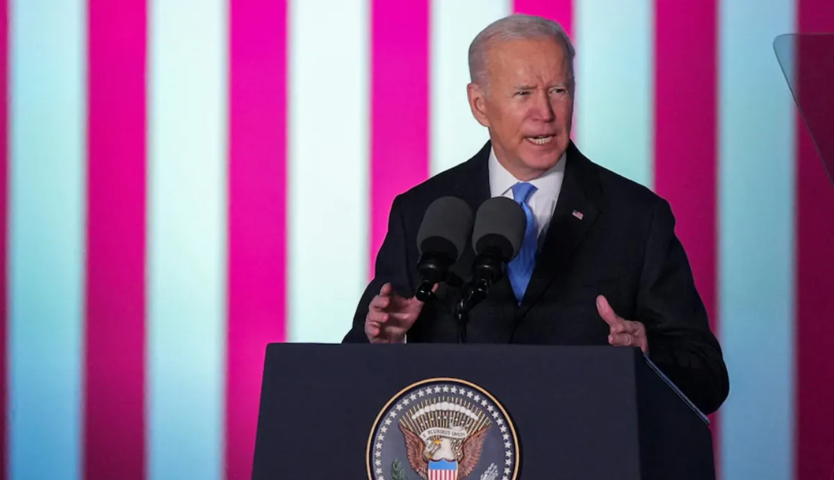 Retórica contra Putin de Biden preocupa a Macron