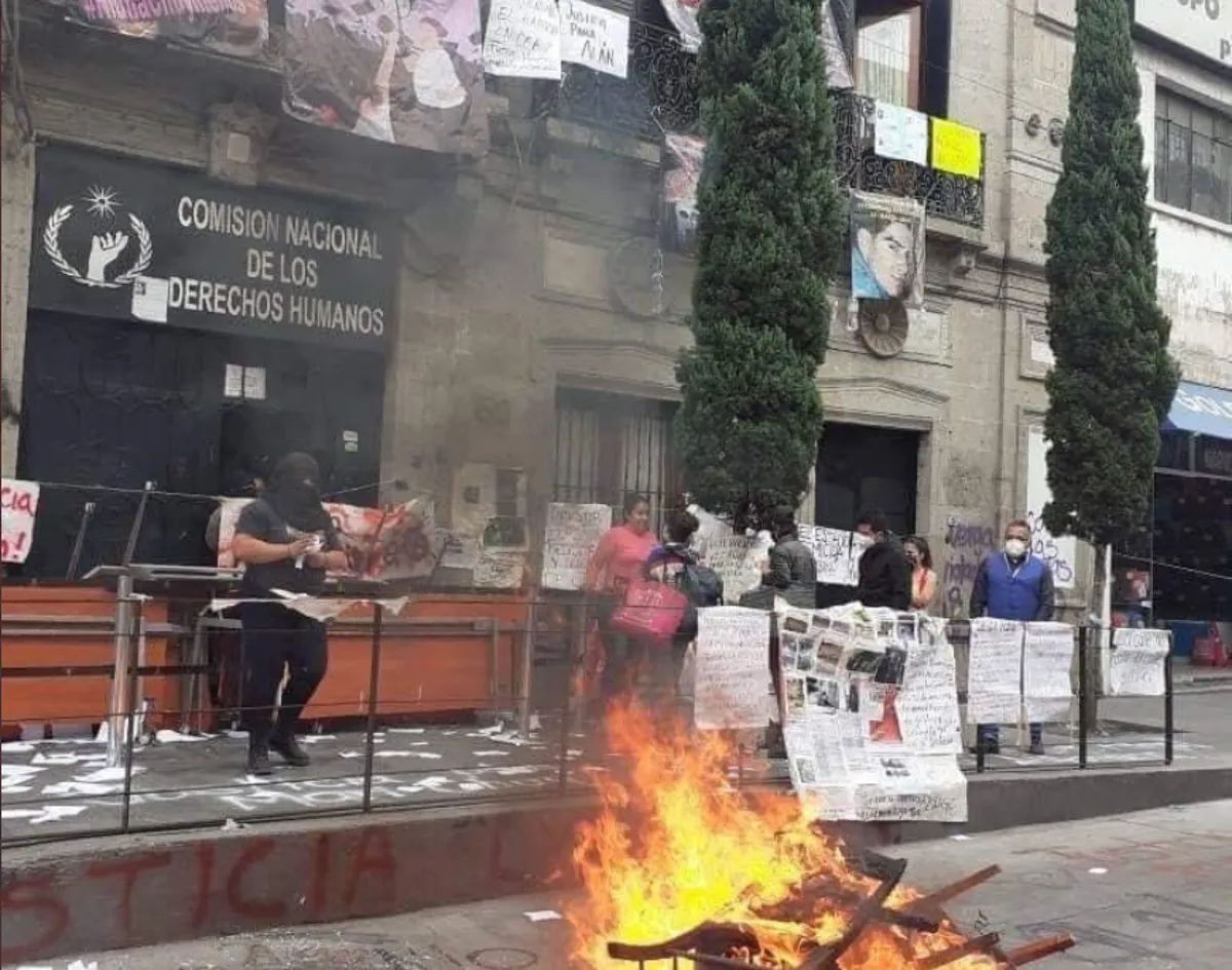 Feministas radicales fueron expulsadas