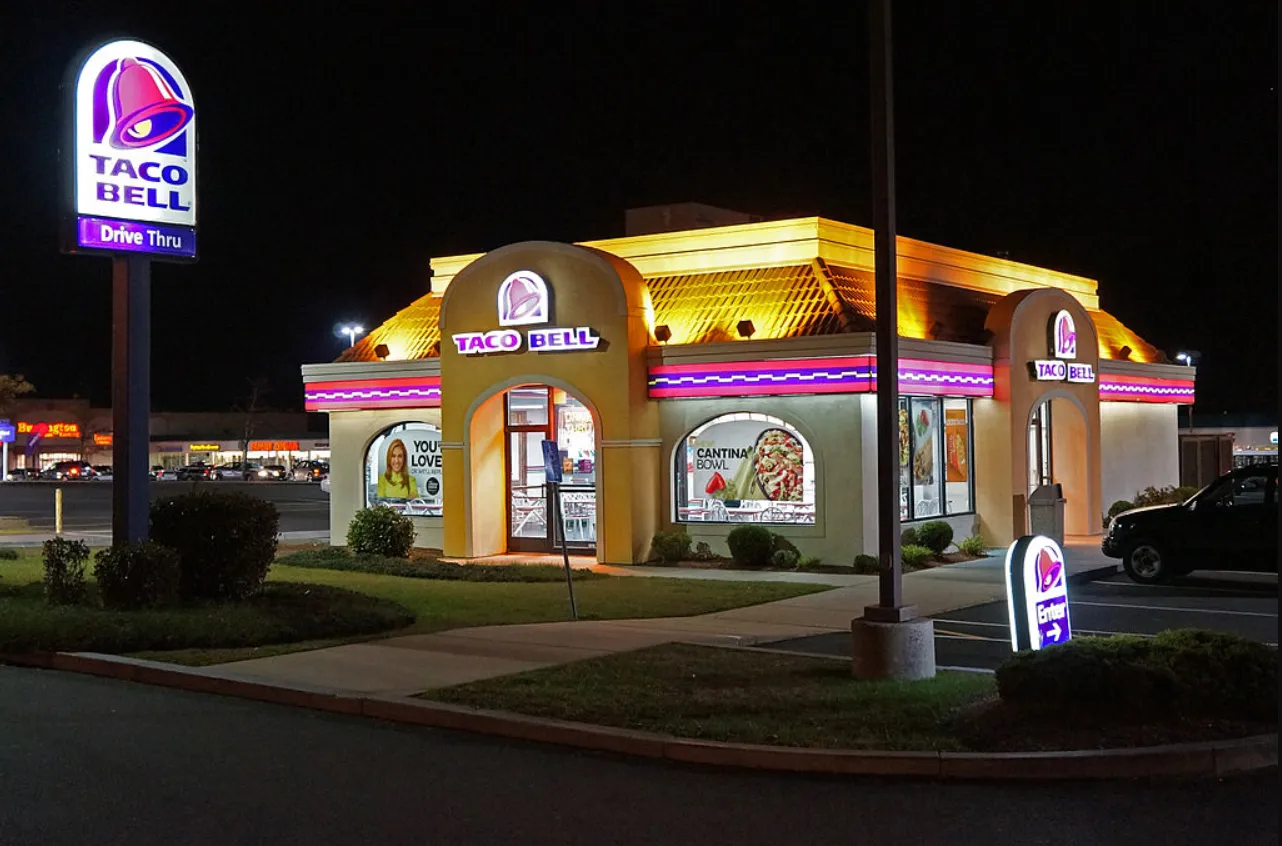 TACO BELL DARA LA PIZZA A TODA EEUU