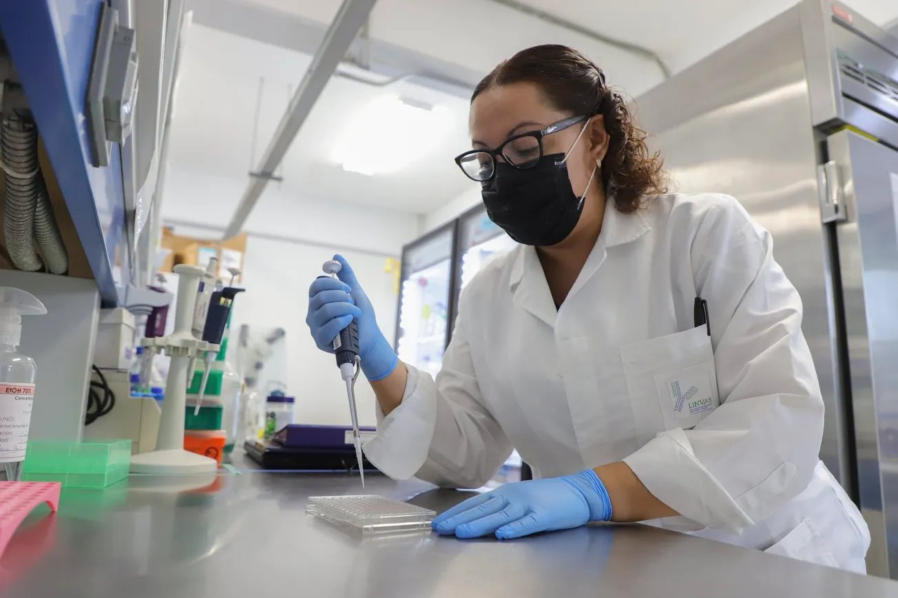 Covid-19: México prepara su primera vacuna intranasal