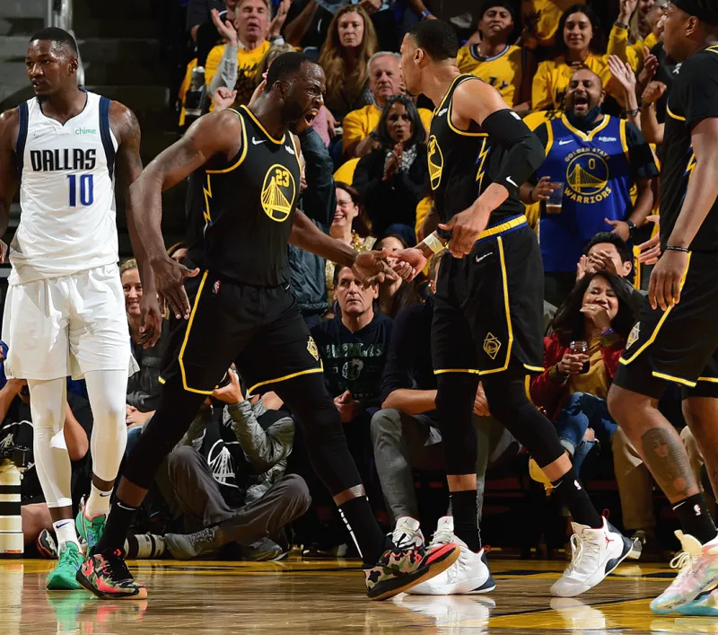 Warriors superan a los Mavericks en el inicio de las Finales del Oeste