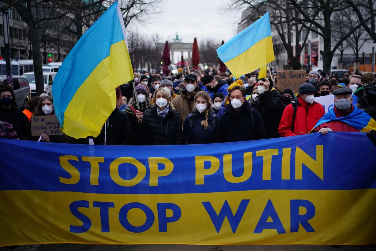 Parlamento de Rusia aprueba el uso de la fuerza armada. Putin tiene la última palabra