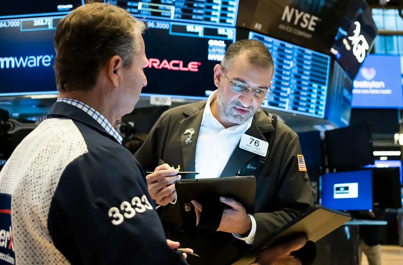 Dow Jones, S&P 500 y Nasdaq suben tras reporte de empleo en EE.UU.; Tesla se recupera