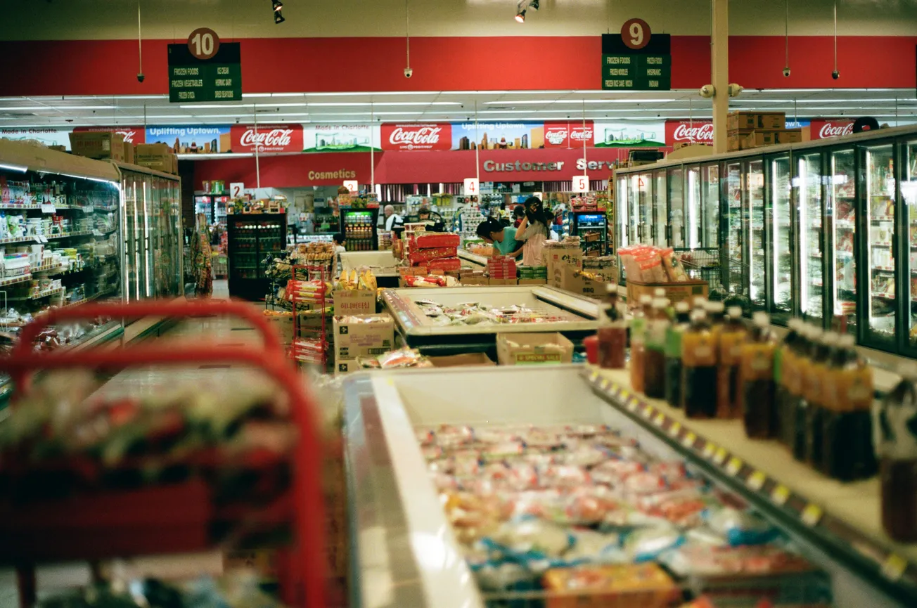 ¿Qué está pasando con el gasto de los consumidores en Estados Unidos? El efecto tarifas y la resaca de las compras