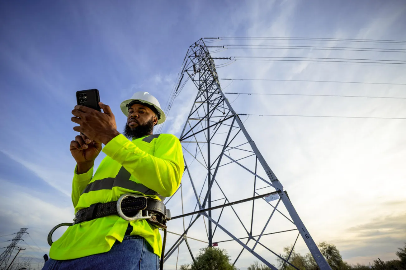 Alianza entre T-Mobile y Starlink busca cerrar brechas de conectividad en EEUU