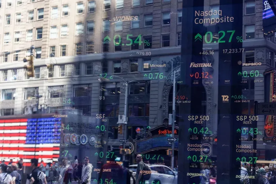 El S&P 500 muestra rendimientos de dividendos cercanos a mínimos históricos mientras las empresas optan por la recompra de acciones