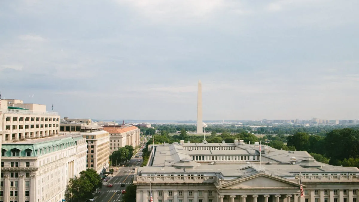 Mientras otros crecen, DC se queda fuera del mapa de las mudanzas