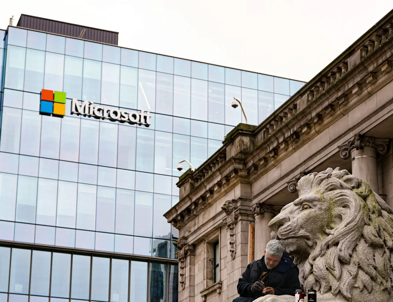 NASDAQ: Microsoft se dispara un 2.6% en bolsa tras resultados y alza de estimaciones