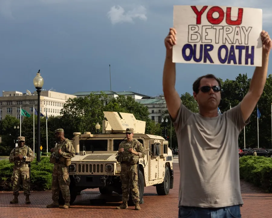 Fin de la "emergencia" en DC, comienza la batalla en el Congreso
