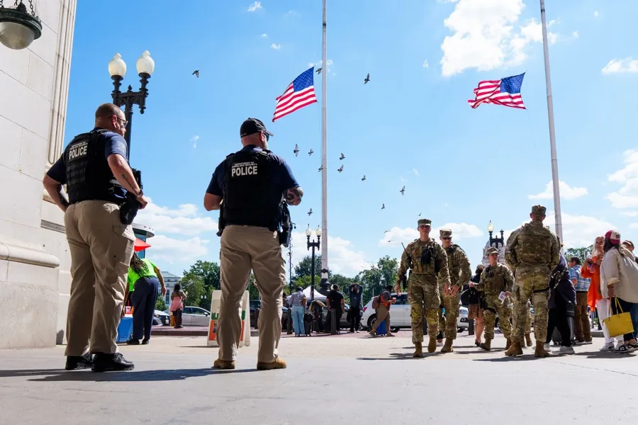 Extienden despliegue de la Guardia Nacional en Washington, DC