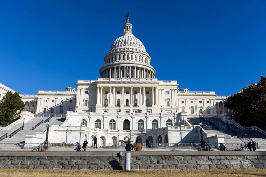 Nuevas propuestas legislativas en el Congreso reavivan debate sobre la autonomía de DC