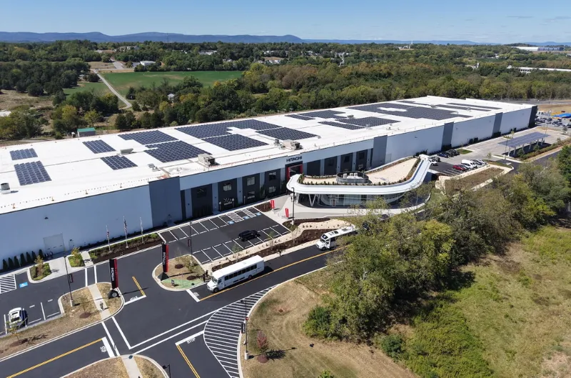 Hitachi inaugura fábrica en Hagerstown y trae producción de trenes al área de DC