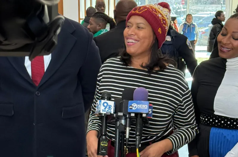 Muriel Bowser detalla cómo el nuevo estadio de los Commanders transformará la ciudad