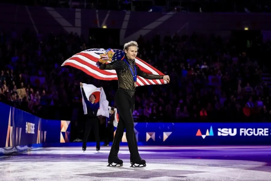 Ilia Malinin vuelve a ganar el mundial tras su caída olímpica