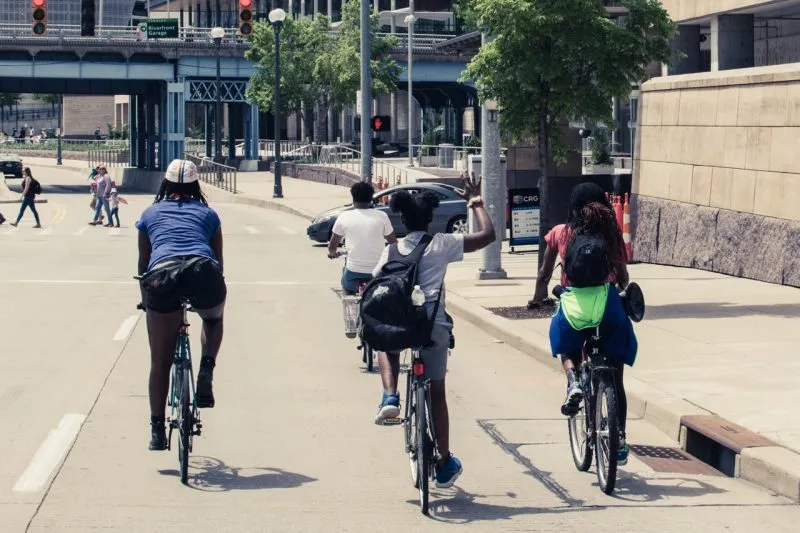 ¿Continuará la adopción de bicicletas como medio de transporte principal en ciudades globales?