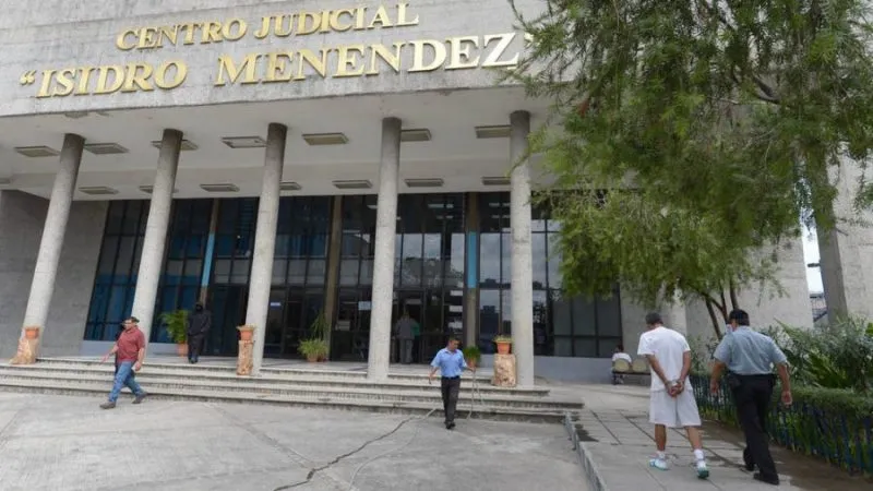 Justicia de El Salvador pide a Bukele acatar fallos de la Sala Constitucional