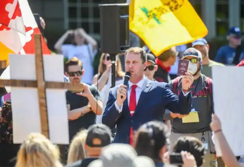 Delegado estatal leal a Trump ingresa a la carrera por gobernador de Maryland