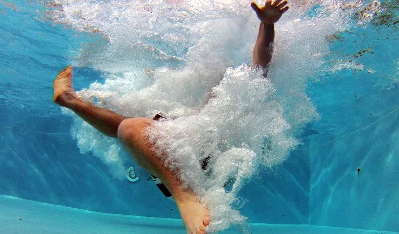 Personal de deportes acuáticos de Prince George's salva la vida de pastor local