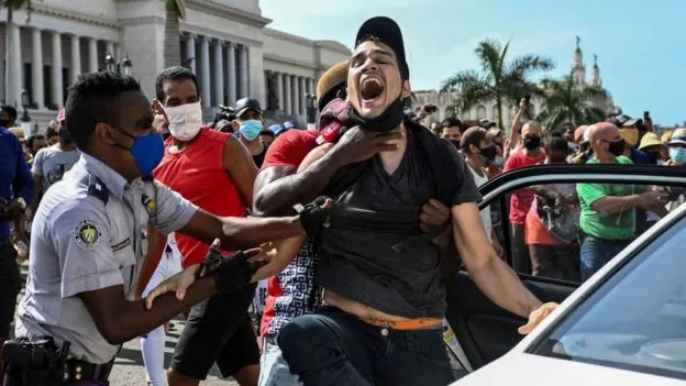 Protestas en Cuba: el inédito "debate constitucional" luego de que el gobierno prohibiera una marcha opositora