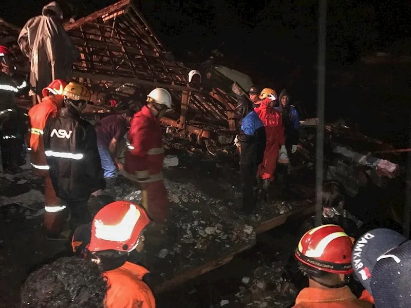 Al menos seis muertos en inundaciones en Indonesia