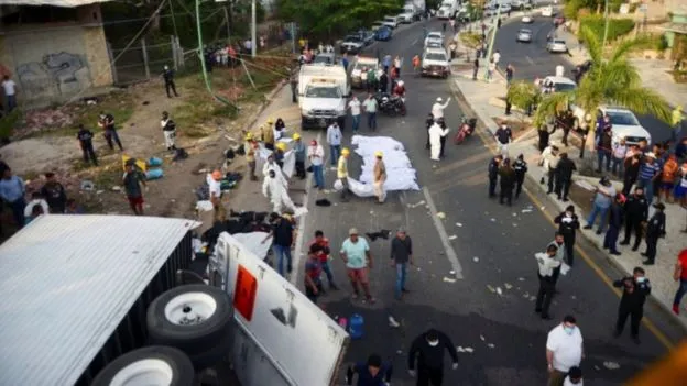 Tragedia en Chiapas: al menos 49 muertos en el accidente de un camión en México que transportaba migrantes centroamericanos