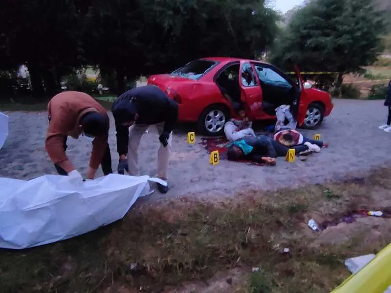 Estado de México amanece con masacre en sus carreteras