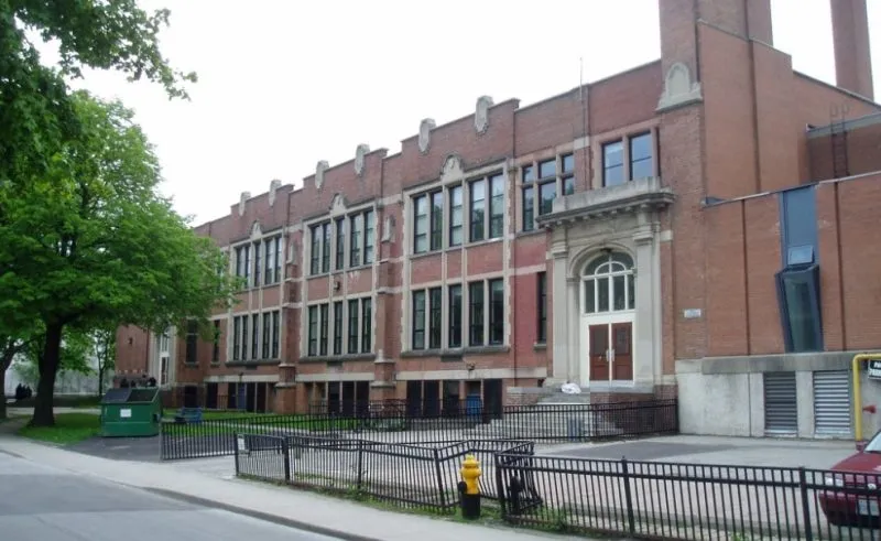 Murió maestra de Maryland que no se vacunó por creer en teorías conspirativas