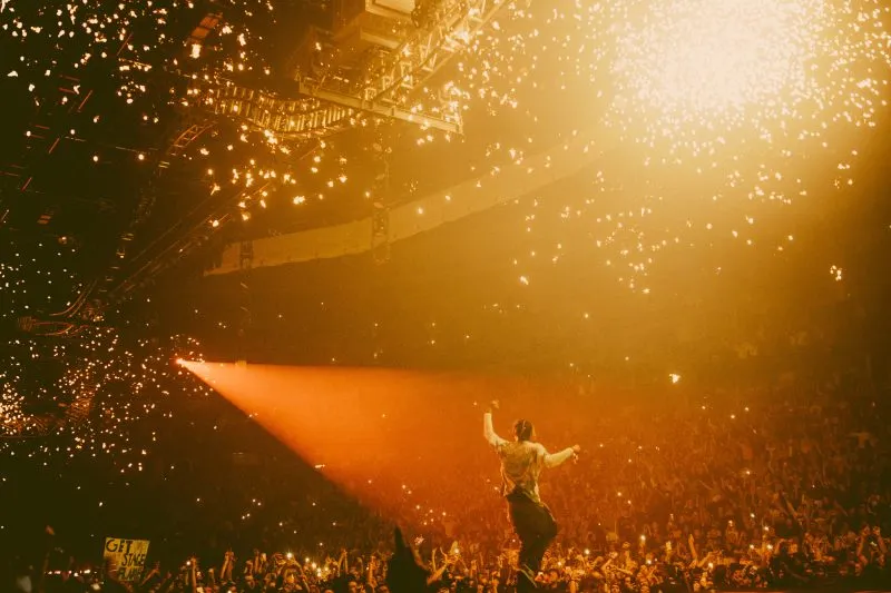 Luego de un mes de la tragedia, el rapero y productor de Astroworld, Travis Scott, ofrece una entrevista exclusiva para habla
