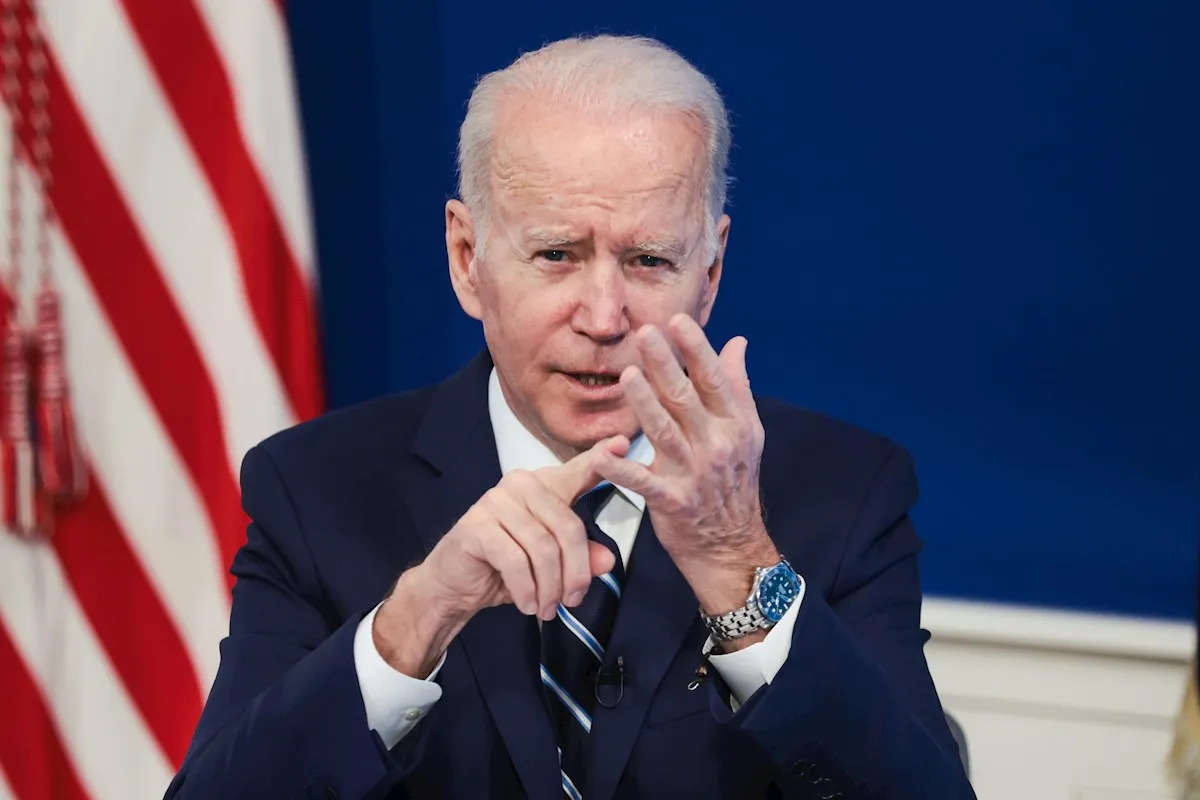 Estos son los nuevos planes de Biden para frenar ómicron