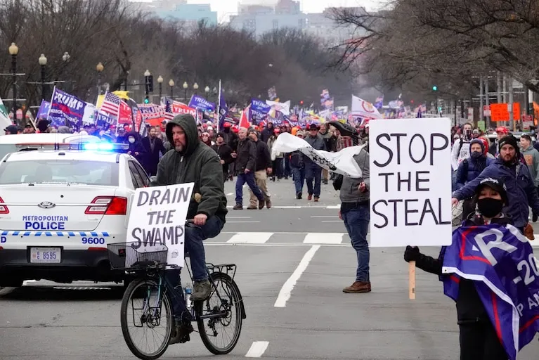 De atacantes a candidatos: 57 participantes del 6 de enero quieren ser electos en 2022