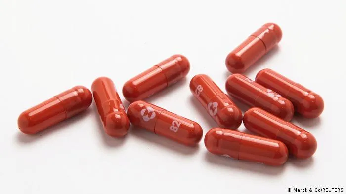 Bolivia autoriza píldora contra covid-19 del laboratorio estadounidense Merck