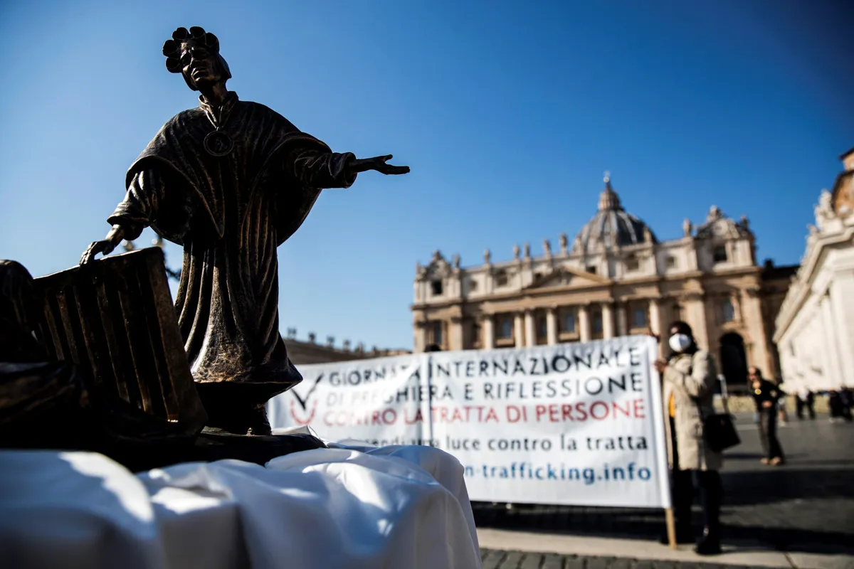 Benedicto XVI se disculpa por abusos en la iglesia, pero no admite responsabilidad personal