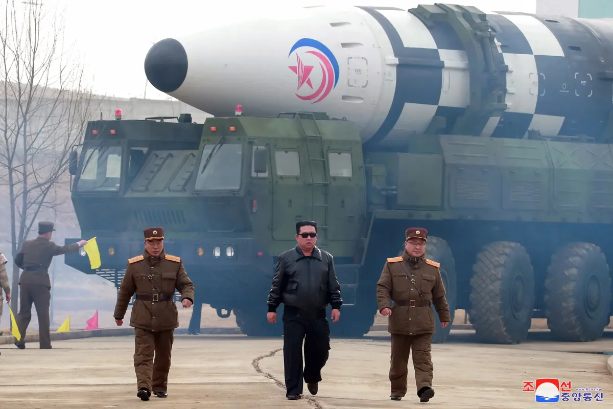 Dos misiles balísticos de Corea del Norte al Mar de Japón