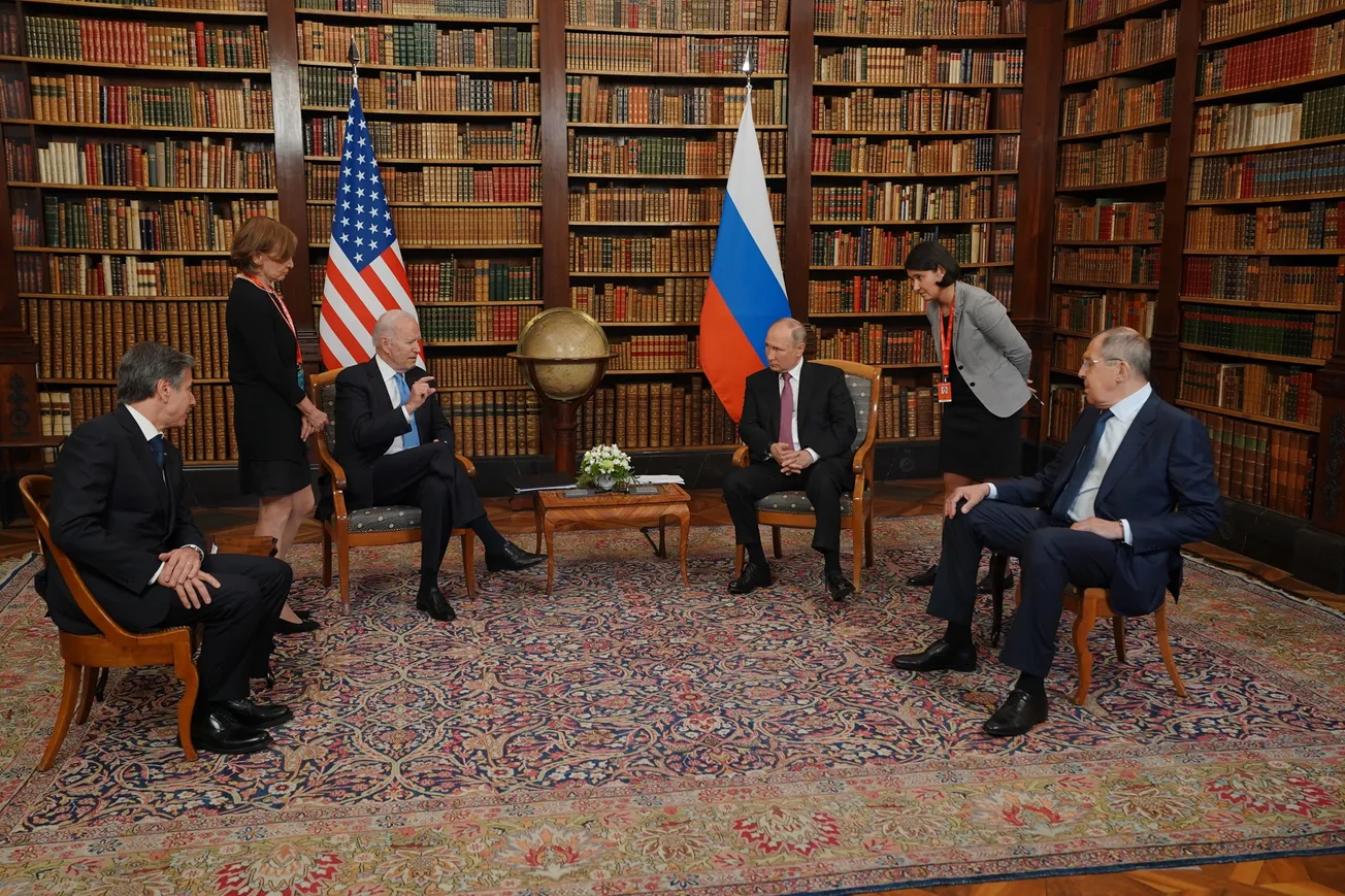 La cumbre EEUU-Rusia en Ginebra en 2021.
