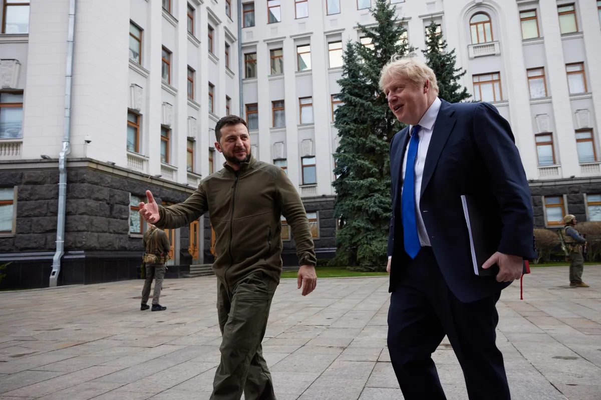 ¿Qué dijo el primer ministro británico durante su visita sorpresa a Ucrania?