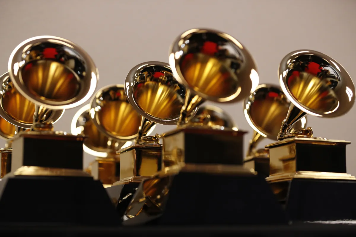 ¿Qué artistas se presentarán en los Grammy 2022?