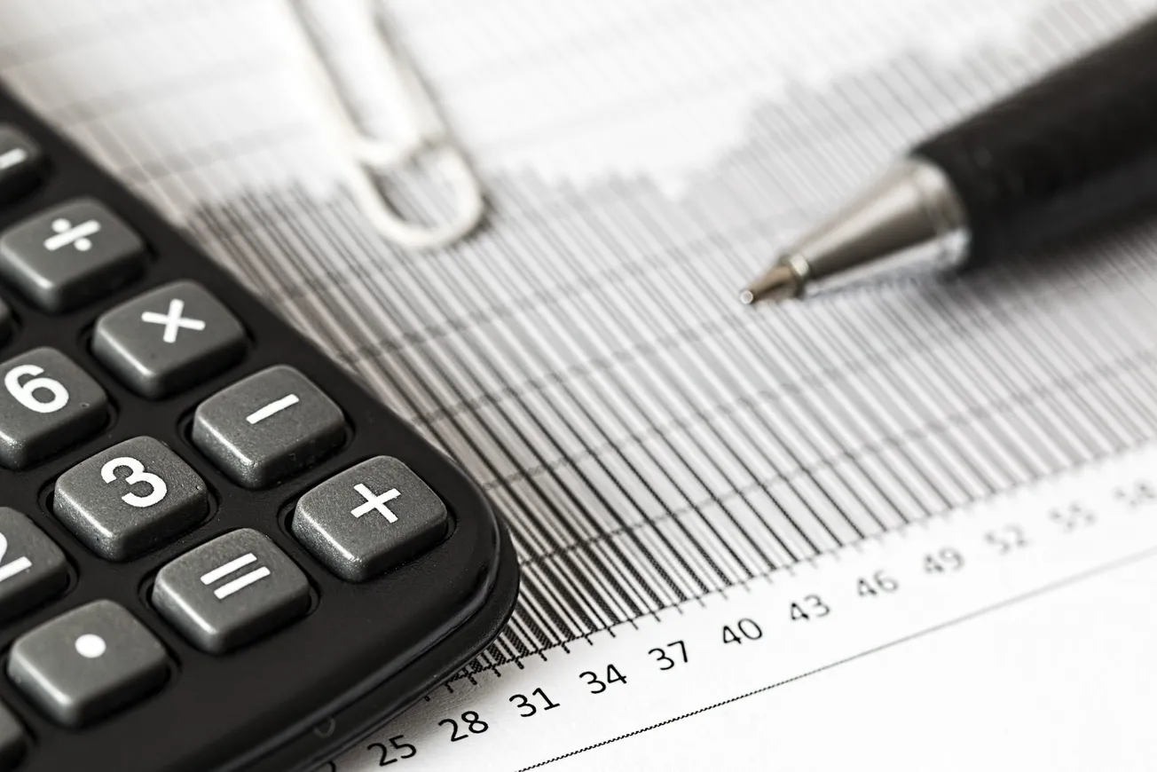 Negocios darán descuentos en Tax Day