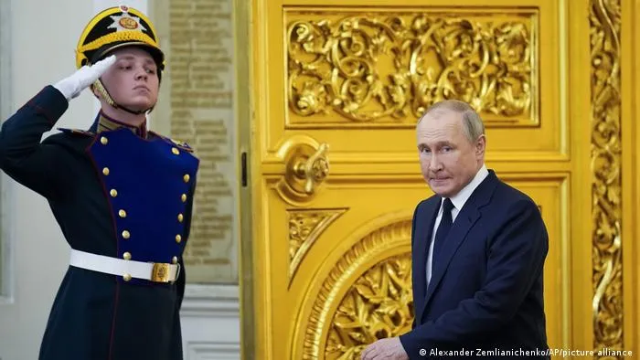 Rusia gastó $300 millones para manipular sistemas políticos de otros países