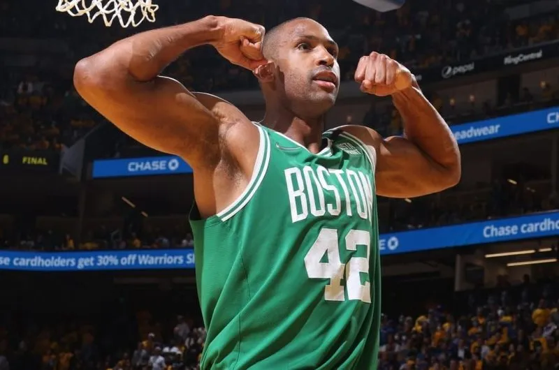 El dominicano Al Horford lideró la remontada de Boston ante Warriors en las Finales