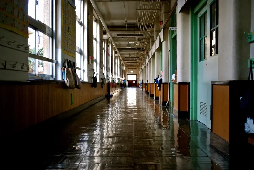 En colegio de Colombia violaron a niña de 5 años