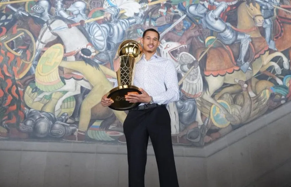 Juan Toscano se une a los Lakers