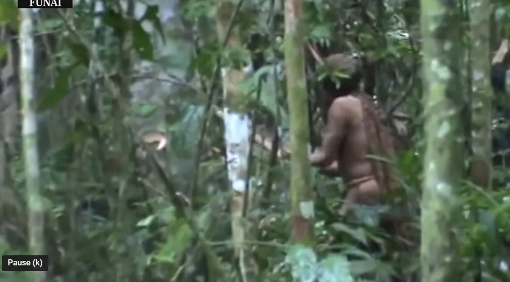 Murió el hombre del hoyo, último miembro de una tribu amazónica